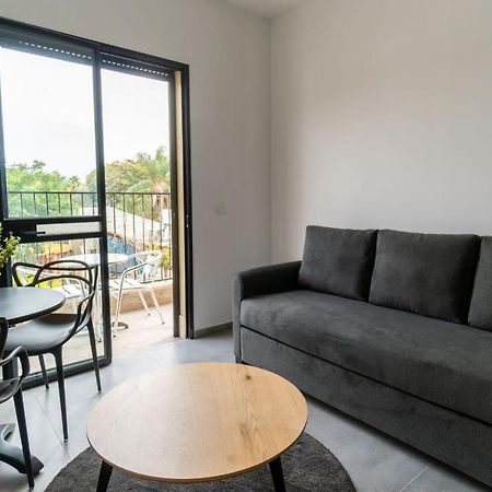 Aparthotel Nahal Oz 33 Bat Yam Exterior foto
