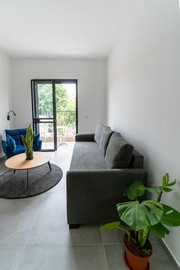 Aparthotel Nahal Oz 33 Bat Yam Exterior foto