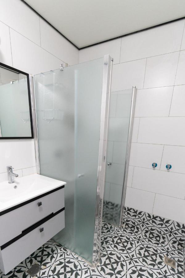 Aparthotel Nahal Oz 33 Bat Yam Exterior foto