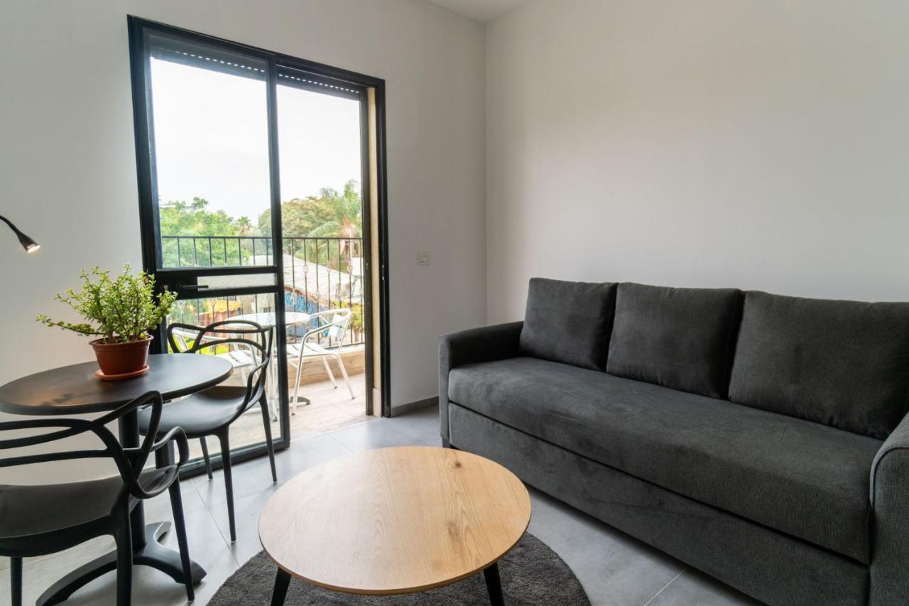 Aparthotel Nahal Oz 33 Bat Yam Exterior foto